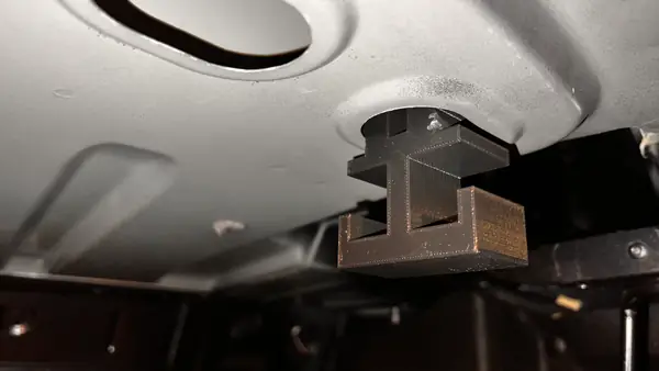 hook for the bag in the trunk of Dacia Logan II