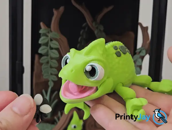 Veiled Chameleon – Tongue-Tastic Treeclimber!