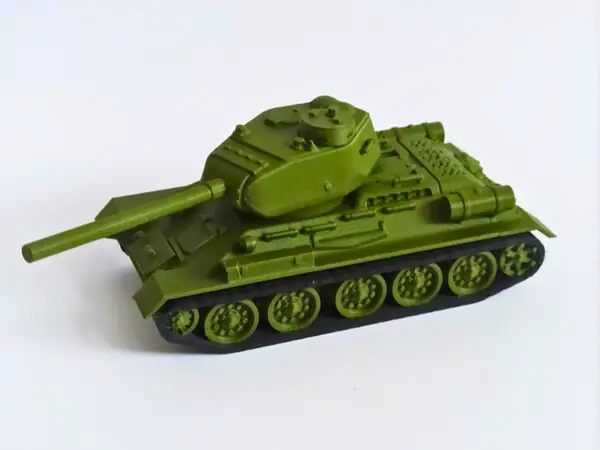 T34/85 medium tank 1/72