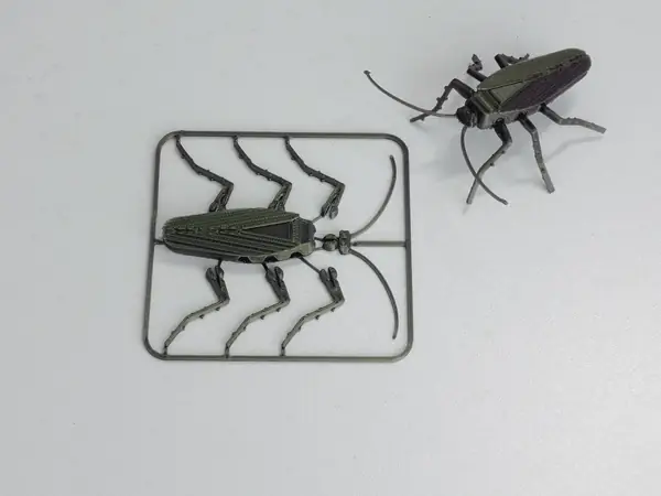 Articulated Cockroach Kit Card