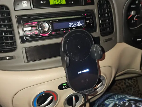 Hyundai Accent Phone Mount Insert