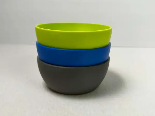 Simple small stackable bowls