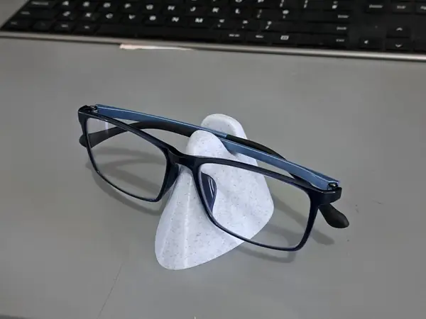 Glasses Stand