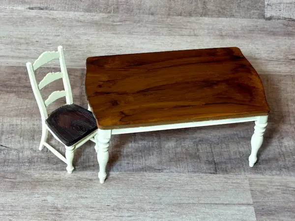 Dollhouse Scale 1:12 Kitchen Table and Chair