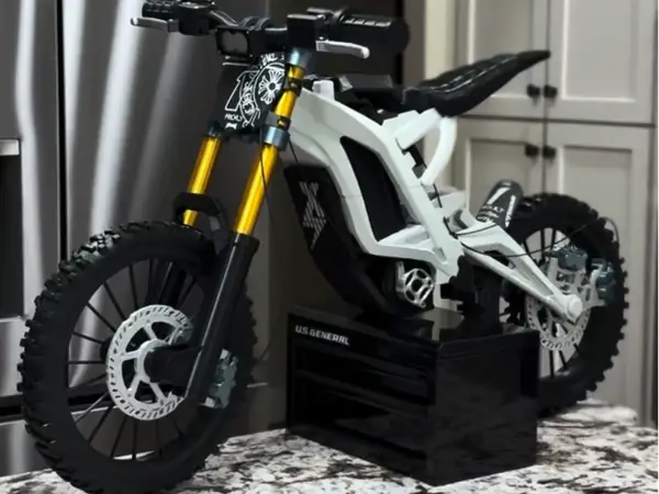 1:2 Surron Light Bee | LBX (Electric Dirt Bike)