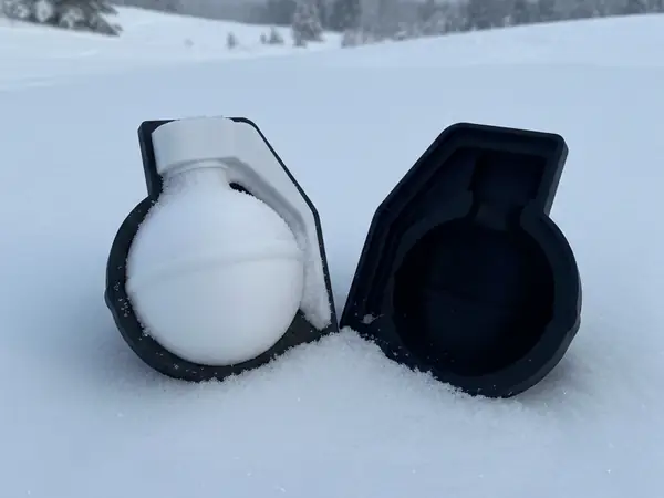Snow Grenade