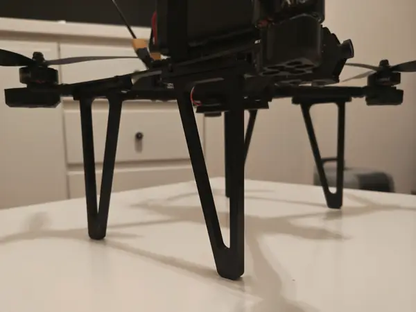 Screw-On Modular FPV Drone Legs
