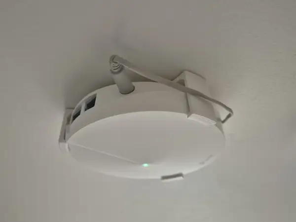Wall Mount for TP-Link Deco M5 – Optimized Clips