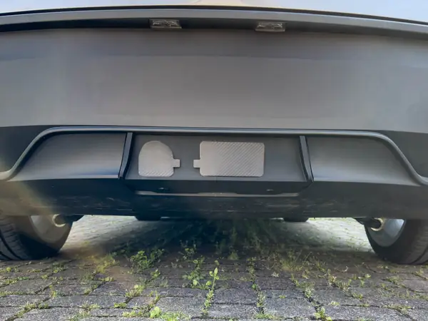 Tesla Model Y Trailer Hitch Cover (Juniper 2025)
