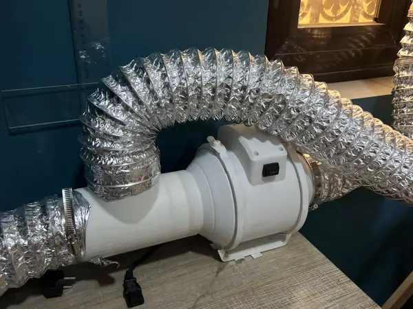 Dual intake for exhaust fan 