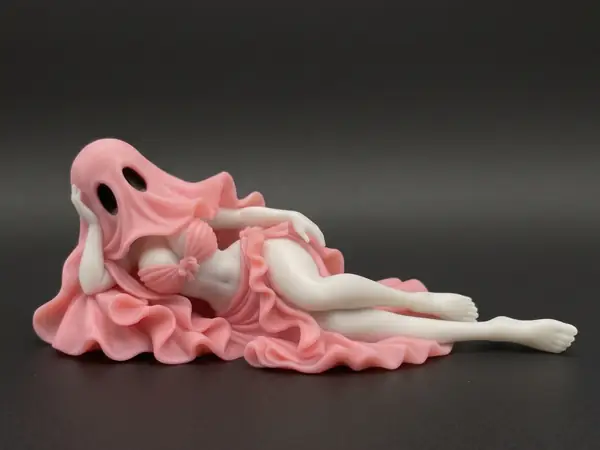 Halloween Reclining Ghost Girl