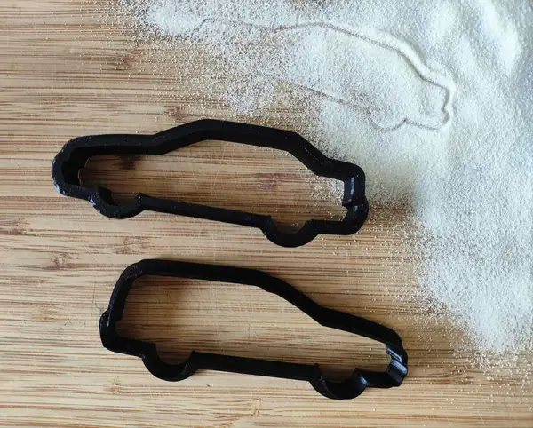 Volvo V70, S70 cookie cutter