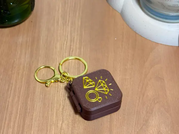 Chaveiro Porta-Joias / Porta-Anel Compacto