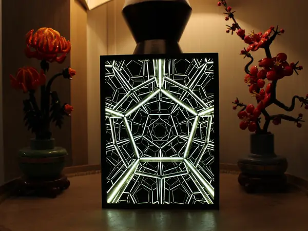 Hueforge Lamp - Pentagon Mirror