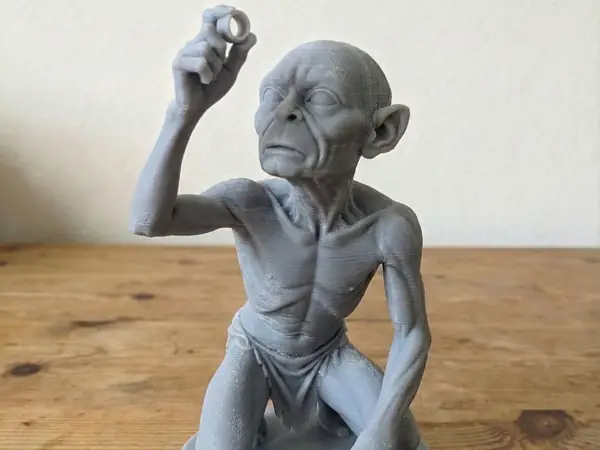 Gollum Holding One Ring (Lord of The Rings - LOTR)