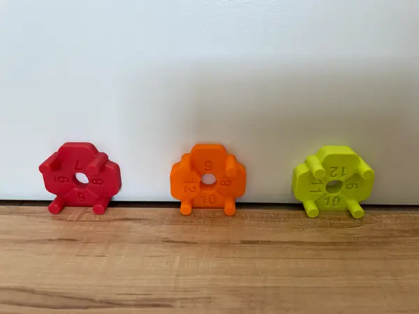 Floor spacer (for laying laminate, parquet, etc.)