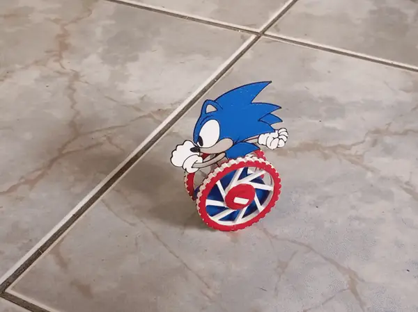 sonic hedgehog and amy rose self balancing toys