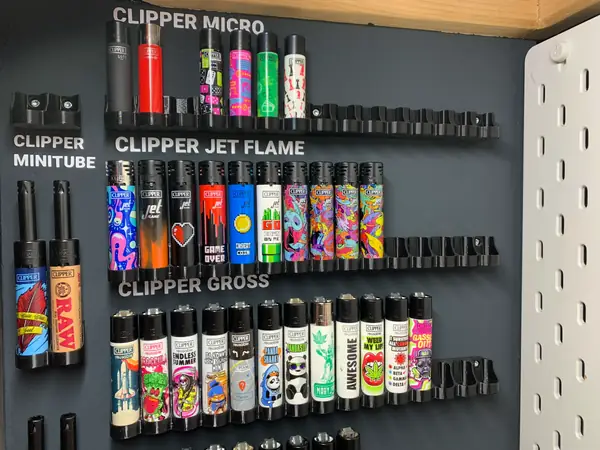 Clipper Lighter Holder Display