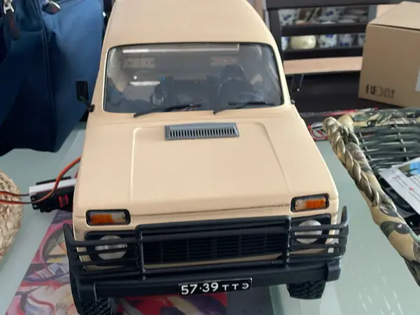 Tomas de Aire Trasera y del capo Lada Niva 1/10