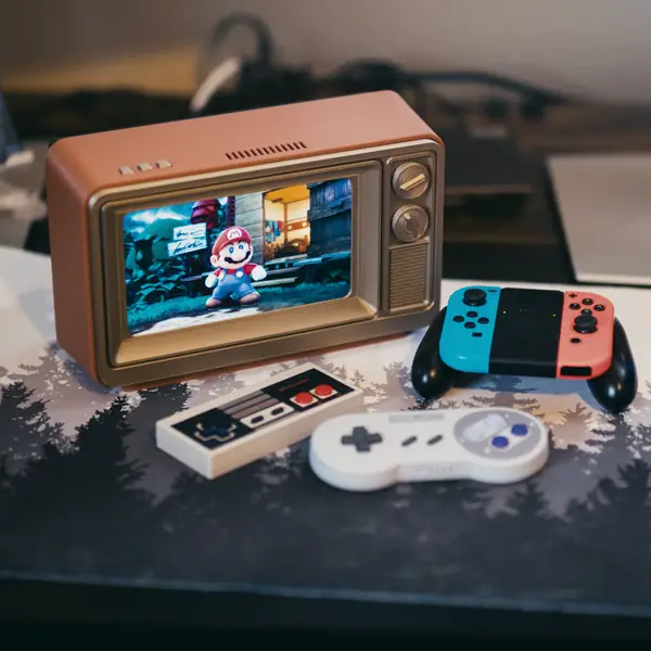 Retro TV - Nintendo Switch Case
