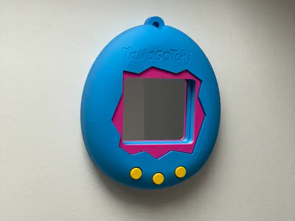Tamagotchi Mirror