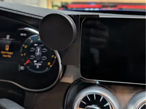 W205 C class phone holder - larger screen version