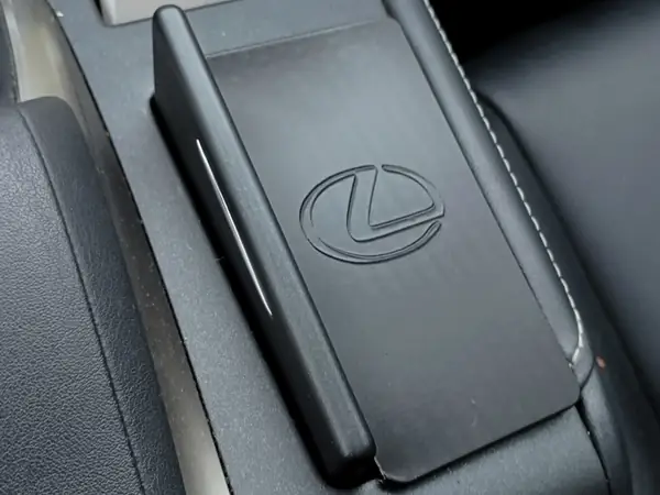 Lexus CT200h USB Cover