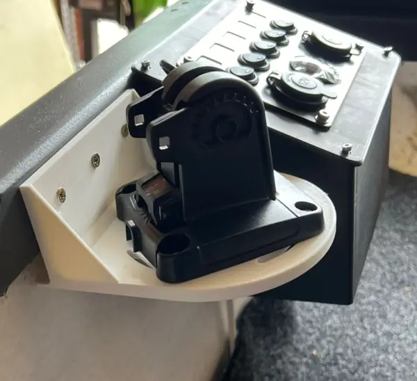 Lowrance hook Reveal halterung