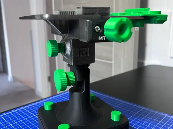 MT VICE - Rotate & Tilt Model Painting Vice
