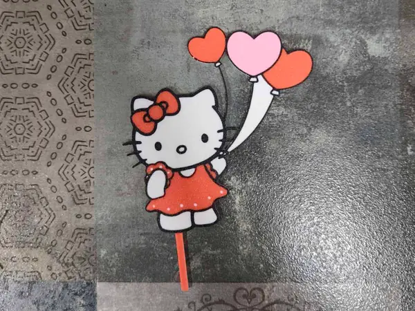 Hello Kitty with balloons topper