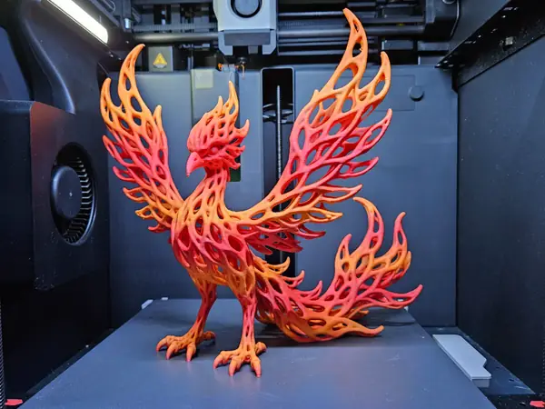 ‍Voronoi Phoenix - Rise from the ashes!