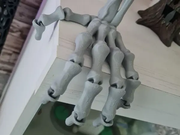 Flexi Skeleton Hand Print in Place