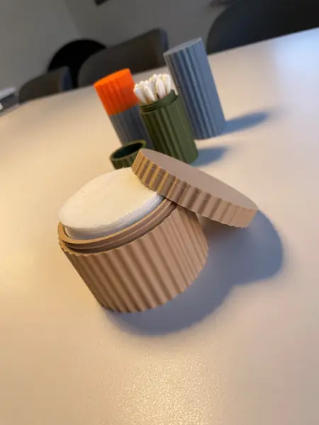 Travel Container for cotton pads
