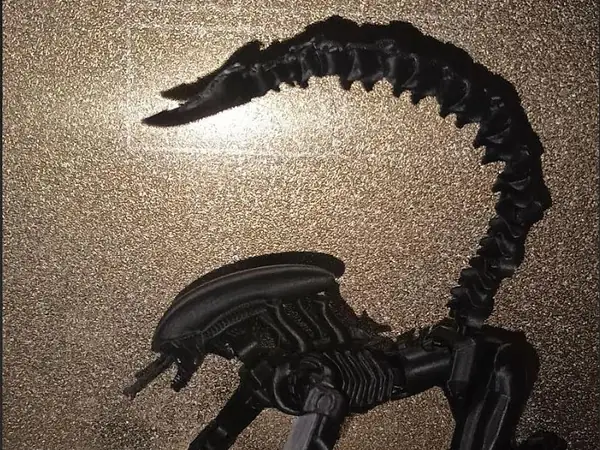 Dummy 13 Xenomorph plantigrade