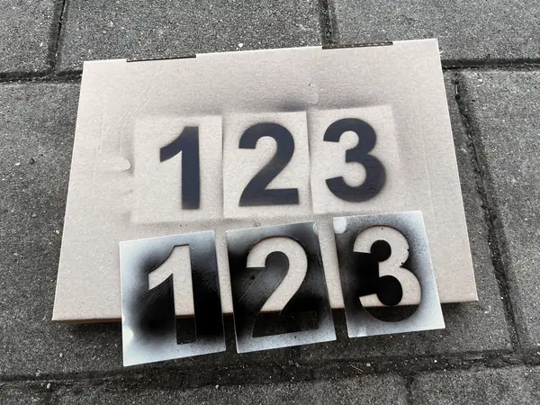 Lackierschablonen Zahlen 0-9