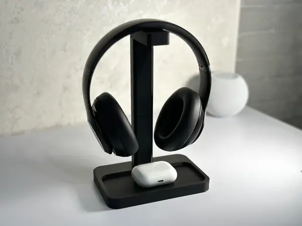 Headphone stand - headset holder with tray