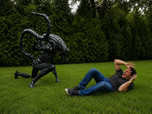 Life Size Xenomorph Alien Model - 5ft Tall! 