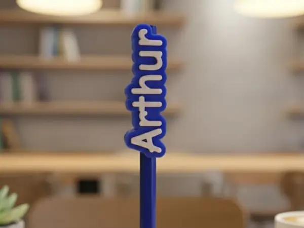 Topo de Lápis Personalizado com Nome