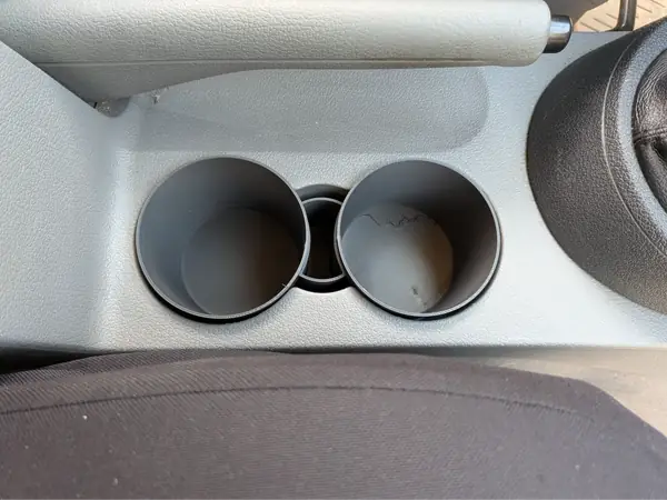 VW Caddy 2k III 3 Cupholder - easy clean