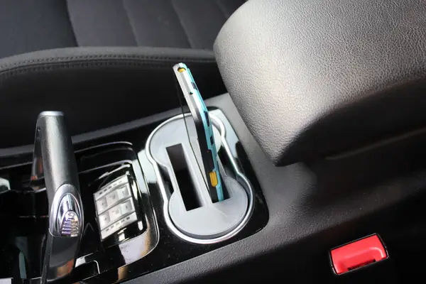 Ford S-Max/Mondeo cup holder to phone holder conversion