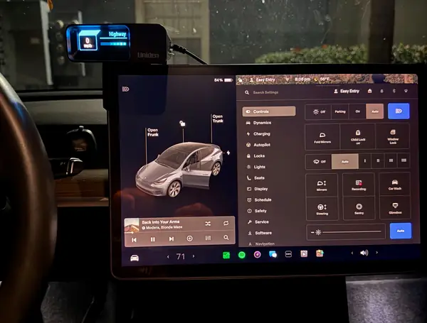 Uniden R7 Radar Detector Mount for Tesla Model Y and 3