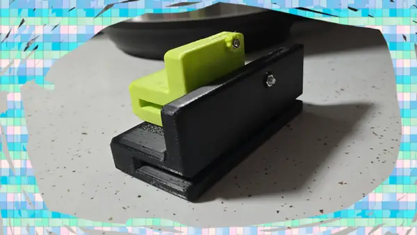 Chonkified Cat Scratcher Cardboard Cutter