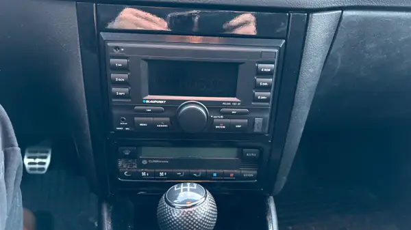 Car radio frame for Volkswagen Golf 4, Bora or Jetta MK4
