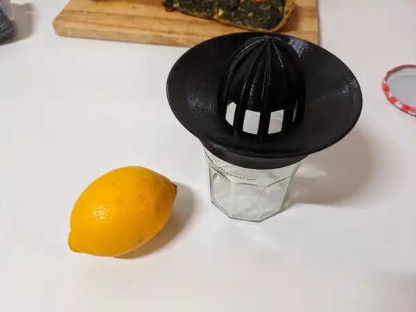 Jam Jar attachment for lemon squeezer