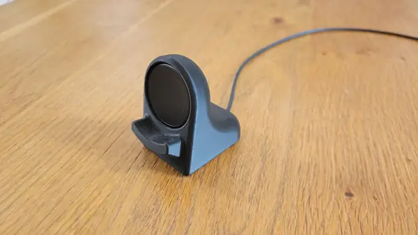 Samsung Galaxy Watch 4 charging stand