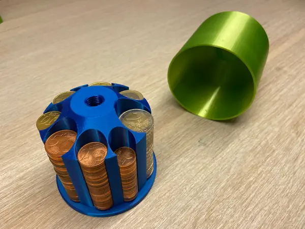 Euro coin box with lid