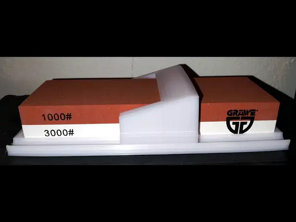 Knife sharpening helper guide for 60 x 180 mm whetstones