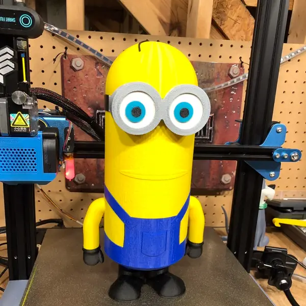 Minion Kevin multi color
