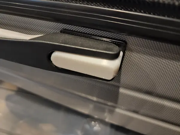 Suitcase handle bracket