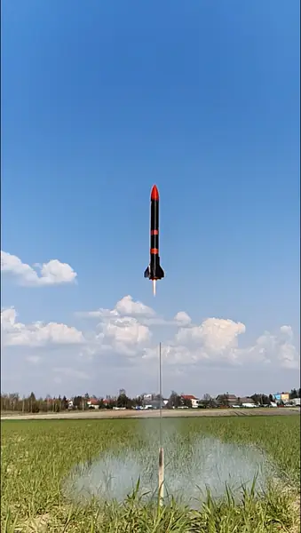Launchable vase/spiral mode rocket model